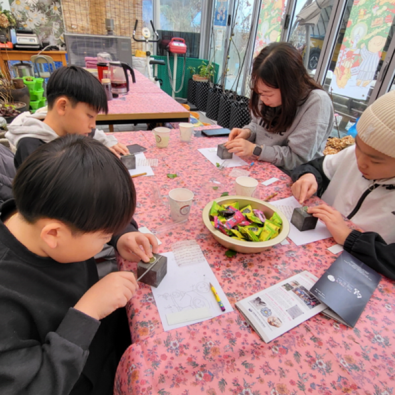 쉼팩토리,정선 쉼팩토리 농장 그라운딩 산책 꽃 약초 족욕 건강차 전통공예 체험
